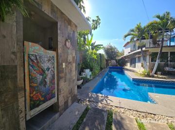 Casa · 624m² · 4 Recámaras · 3 Estacionamientos · Casa - Cuernavaca