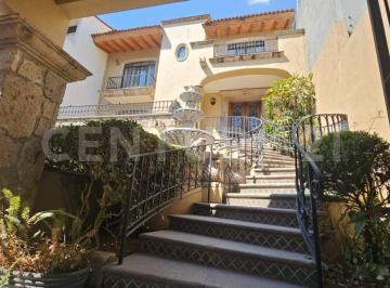 Casa · 459m² · 4 Recámaras · 4 Estacionamientos · Casa en Venta, Villa Universitaria, Zapopan, Jalisco