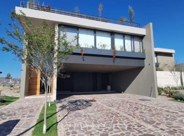 Casa de 3 habitaciones, León · Casa en Venta en Leon Guanajuato