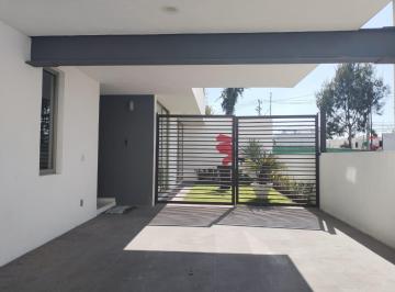 Casa en condominio · 220m² · 3 Recámaras · 3 Estacionamientos · Casa en Condominio en Venta, Mepetec.