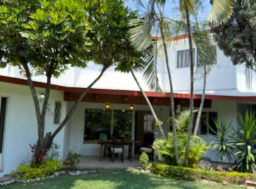Casa de 5 habitaciones, Cuernavaca · Casa en Venta en Vista Hermosa