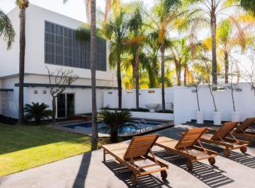 Casa Venta de 6 habitaciones · Lomas del Valle, Espectacular Casa de Lujo en Venta! con Antro, y Alberca