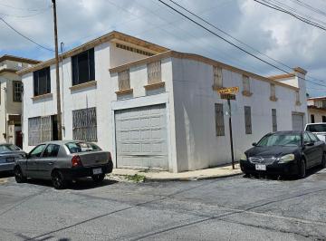 Casa · 354m² · 4 Recámaras · 3 Estacionamientos · Casa - Lindavista