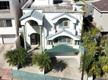 eeda1edf83e6680854880c642ba96f7efd2f59b834398ab1a94d3f6072abdf27 · Residencia en Venta en Cumbres de Juárez