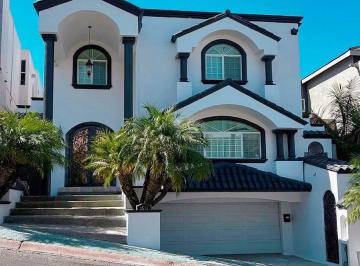 55271df1e1ee8d43a8f23040795fb16e3527e5df512ef14c5599501b8eadc6cd · Residencia en Venta en Cumbres de Juárez