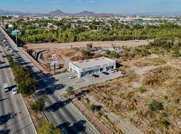 Local comercial · 114m² · 8 Estacionamientos · Local en Culiacán en Av Principal con Estacionamiento