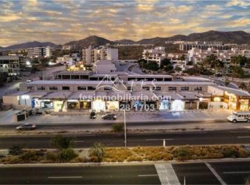 Local comercial , Los Cabos · Local 8 en Renta en Las Olas Plaza, Cabo Bello, Cabo San Lucas.