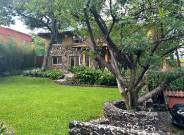 Casa · 220m² · 3 Recámaras · 3 Estacionamientos · Impresionante Casa Ecológica en Valle de Atongo, Tepoztlan