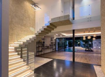 Casa · 511m² · 3 Recámaras · 6 Estacionamientos · Casa en Venta en Residencial Compostela, Zona Country Mérida - (4)