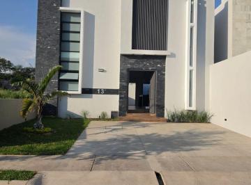 Casa de 3 habitaciones, Colima · Casa Residencial Plus Alto Lujo Catania. 2plantas 3rec. 3.5baños 1 Rec Planta Baja