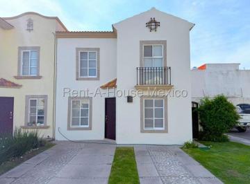 Casa en condominio de 4 habitaciones, Querétaro · Casa en Esquina con 4 Recámaras de 152 m² en Venta en El Refugio