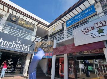0b0f8f79-0505-4122-a432-ae008cd16ad9.jpg · Local en Centro Comercial en Venta en Colinas del Sur