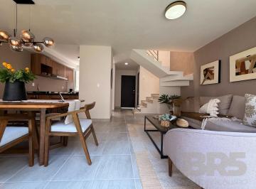 Casa · 99m² · 3 Recámaras · 2 Estacionamientos · Casa en Venta con 3 Recámaras y 2.5 Baños Enfrente de Sonterra Querétaro