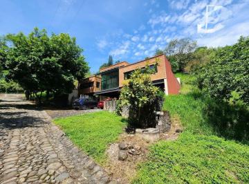 Casa · 531m² · 3 Recámaras · 4 Estacionamientos · Casa en Venta en Fraccionamiento Bosque de Niebla en Coatepec, Veracruz.
