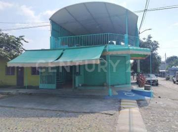 Casa · 113m² · 2 Recámaras · Casa en Esquina con Pequeño Local y Terraza en Toda La Planta Alta