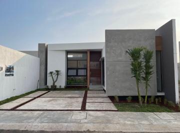 Casa · 126m² · 2 Recámaras · 2 Estacionamientos · Casa - Fraccionamiento Lomas de La Rioja