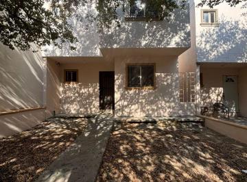 Casa de 3 habitaciones, Guadalupe · Casa en Renta, Fracc. Cortijo La Silla, Gpe, Nl. Frente a Parque
