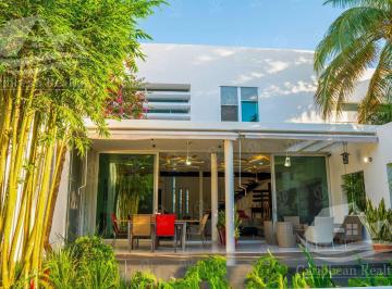 Casa · 375m² · 3 Recámaras · Casa en Venta Cancún Lagos del Sol
