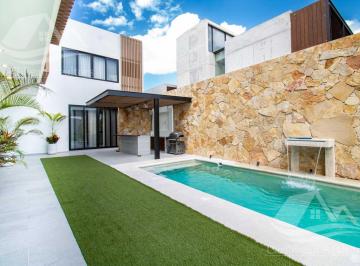 Casa · 500m² · 4 Recámaras · Casa en Venta Puerto Cancun