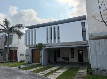 Casa · 298m² · 4 Recámaras · 2 Estacionamientos · Casa - Punta Tiburón