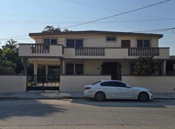 Casa · 230m² · Casa en Venta – Ampliación Unidad Nacional, Cd. Madero