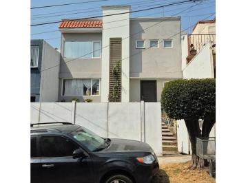 Casa de 3 habitaciones Venta MN 6,399,999 · Extraordinaria Ubicación, a un Costado de La Zona Azul