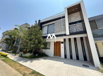 Casa de 3 habitaciones, Zapopan · Venta Casa Valle Imperial Amueblada