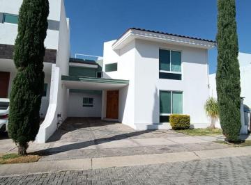 Casa de 3 habitaciones, Tlajomulco de Zúñiga · Casa en Venta Bosques de Santa Anita Arbolada