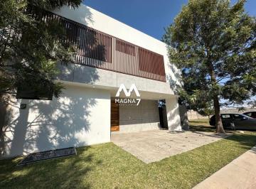 Casa de 4 habitaciones, Zapopan · Venta Casa Solares Privanza