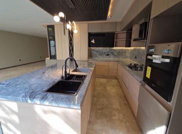Casa · 265m² · 4 Recámaras · 2 Estacionamientos · Casa en Venta en San Ángel