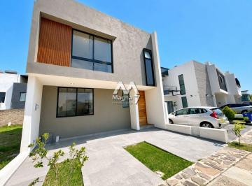 Casa de 4 habitaciones, Zapopan · Casa en Venta Valle Imperial