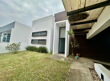 Casa de 2 habitaciones, Córdoba · Casa con 2 Recámaras Cerca de Univ. Anahuac $3’148,000.