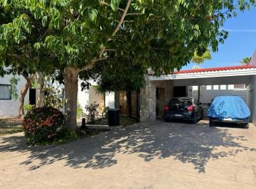 Casa · 235m² · 4 Recámaras · 4 Estacionamientos · Casa - Santa Gertrudis Copo