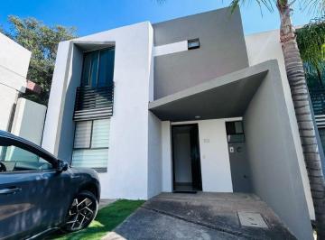 Casa de 3 habitaciones, Tlajomulco de Zúñiga · Casa en Venta en Foresta Santa Anita