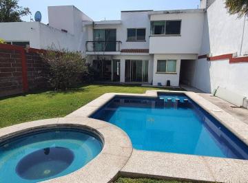 Casa de 4 habitaciones, Jiutepec · Casa con 300 m² Superficie de Terreno y 4 Recámaras en Venta en Jiutepec
