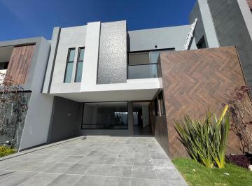 Casa · 340m² · 4 Recámaras · 2 Estacionamientos · Casa en Venta en Lomas de Angelópolis Cascatta