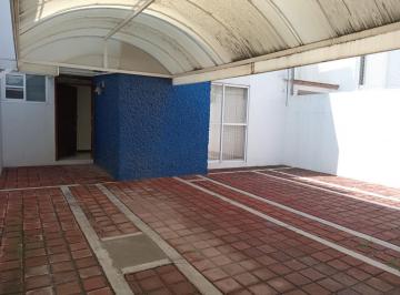 Casa · 120m² · 3 Recámaras · 2 Estacionamientos · Casa en Venta en Jardines de La Hacienda, 3 Recs, 1.5 Baños Jardin