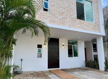 Casa · 160m² · 3 Recámaras · 2 Estacionamientos · Casa en Venta en Cancún