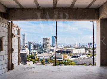1 · Departamento en Venta en Angelópolis, Puebla con Amplio Estacionamiento y Amenidades Destacadas