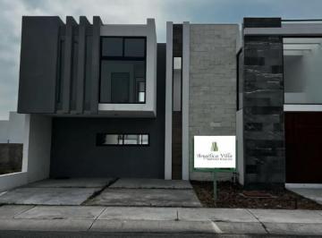 Casa · 215m² · 3 Recámaras · 2 Estacionamientos · Venta de Casa a Estrenar en "La Reserva" Valle de Juriquilla Queretaro