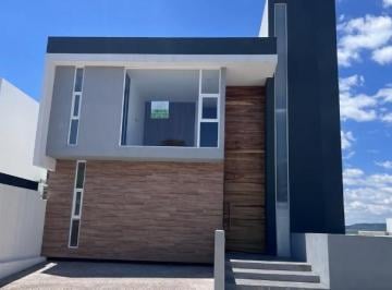 Casa · 408m² · 3 Recámaras · 2 Estacionamientos · Estrene Casa en Renta con Sotano Lomas de Juriquilla Queretaro