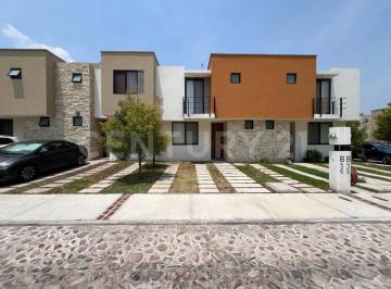 Casa en condominio · 114m² · 3 Recámaras · 2 Estacionamientos · Casa en Venta en Pirámides