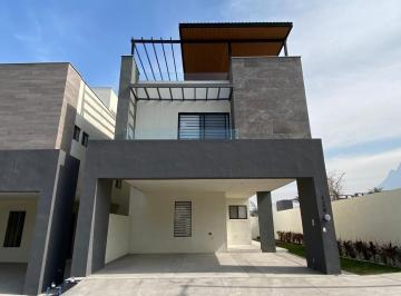 Casa · 3 Recámaras · 3 Estacionamientos · Venta Hermosas Casas Cumbres Privada Venecia Modelo Murano