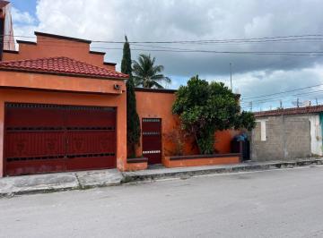 Terreno / Lote , Champotón · Terreno Bardeado en Colonia Tajonal 254 m²