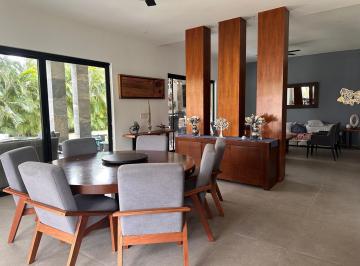 Casa · 705m² · 5 Recámaras · 6 Estacionamientos · Se Vende Casa con 5 Recamaras en Residencial Villa Magna