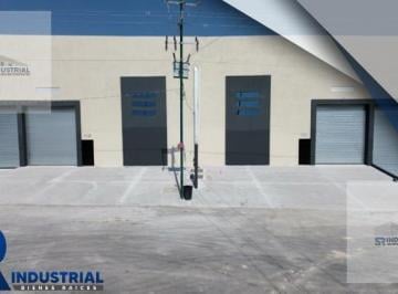 Bodega comercial · 1380m² · 6 Estacionamientos · Bodega Comercial en Renta en Santa Catarina