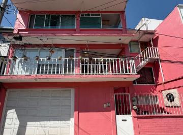 Edificio , Naucalpan de Juárez · Casa en Venta de 3 Departamentos en Santa Cruz del Monte Naucalpan Para Habitar o Como Inversión