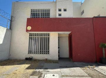 Casa · 3 Recámaras · 2 Estacionamientos · Casa en Venta o Renta Cerca de Plaza El Dorado