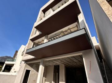 Casa · 750m² · 4 Recámaras · 3 Estacionamientos · Casa en Venta en Milagros de Valle Alto, Monterrey Nl
