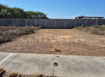 Terreno / Lote · 160m² · Terreno en Ubicado en La Calle Principal del Fraccionamiento Residencial Lisboa